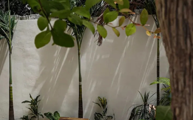 Modern 1BR w Private Pool Surround Speakers