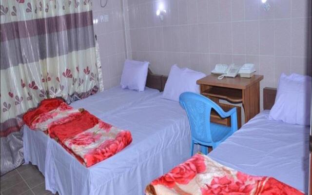 Red Dragon Hotel Hsipaw