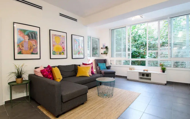 Spacious 3BR in Ben yehuda by Holiday-rentals