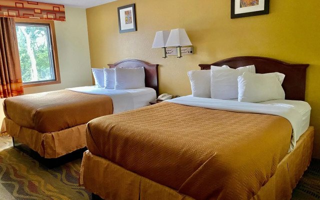 Travelodge by Wyndham La Porte/Michigan City Area