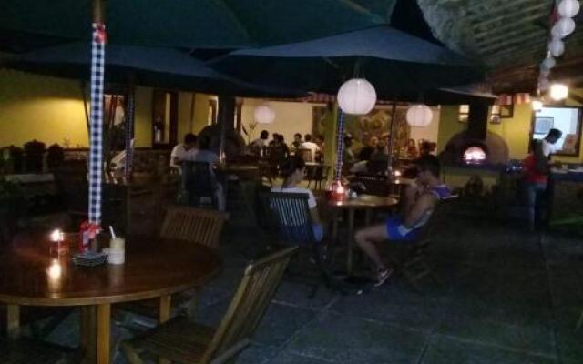 Cimaja Square Hotel & Restaurant