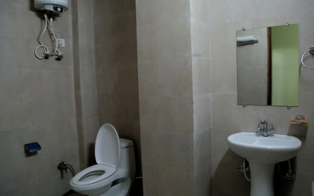 Liv In By Golden Plate