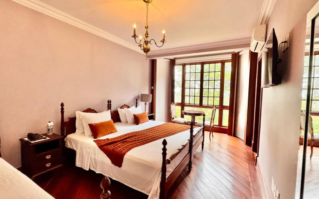 Aroso Paço Hotel