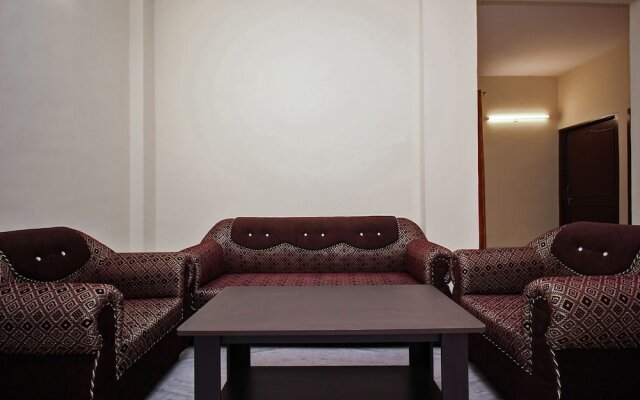 OYO Home 18790 Vibrant 2BHK