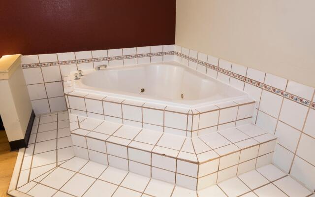 Red Roof Inn & Suites Stafford, VA