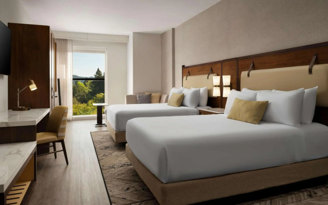 Hotel Centro Sonoma Wine Country, Tapestry Collection Hilton
