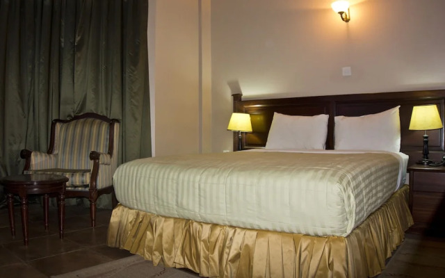 The Congress Hotel
