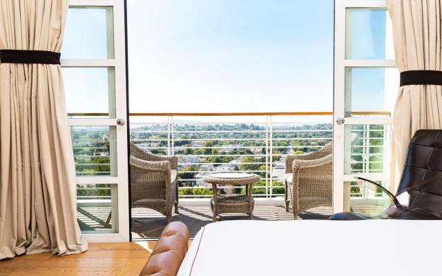 Cameo Beverly Hills