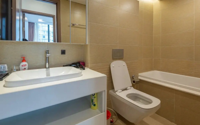 Luxury Apartment at VinHomes Metropolis