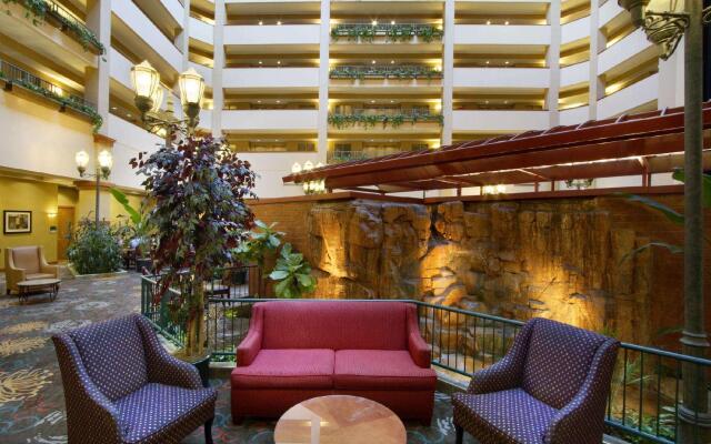 Embassy Suites by Hilton Charleston Airport Convention Ctr