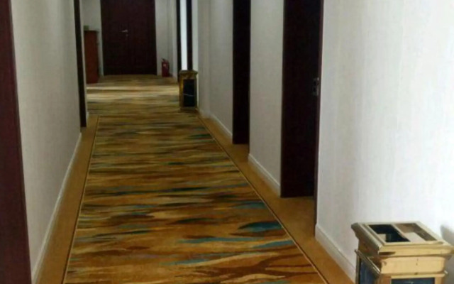 Hongri Zhongtian Express Hotel (Hefei Baohe Garden Branch)