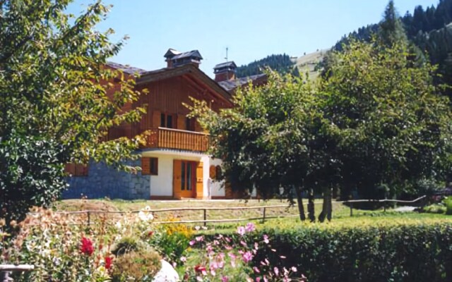 Chalet Carlinouf