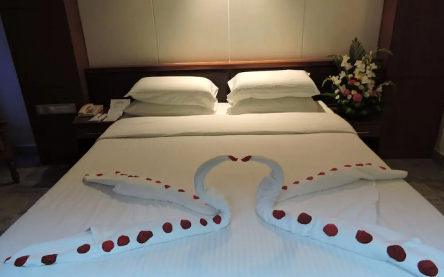 Hotel PLR Grand
