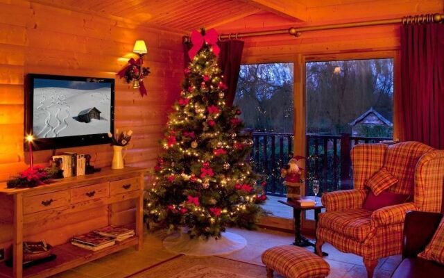 Cherbridge Lodges Riverside Lodges Short Lets