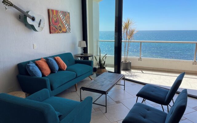 Palacio del Mar by Rocky Host