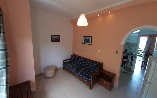 Pleasant apartment in Mpenitses with terrace