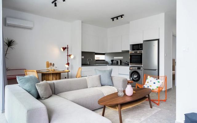 Solara - Stylish Balcony Apartments in Larnaca