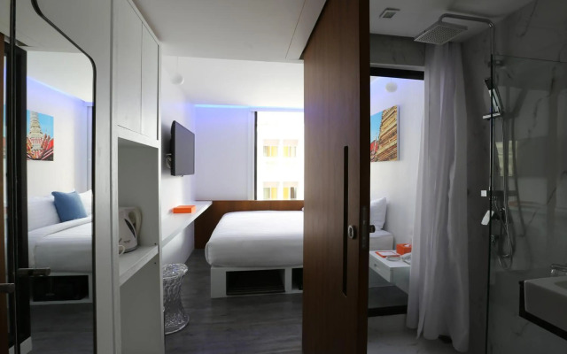 S Box Sukhumvit Hotel