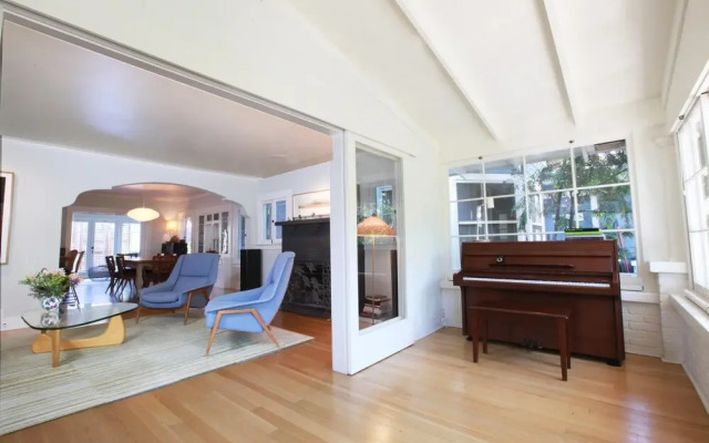 Wavecrest Walk Street by Onefinestay