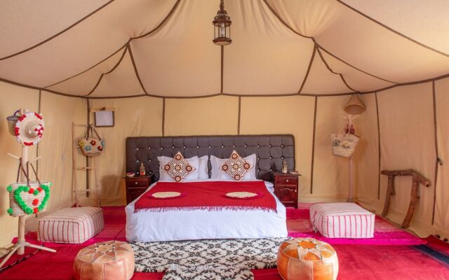 Sanmao Desert Luxury Camp