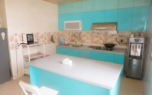 Holby No.8 Elevator Homestay