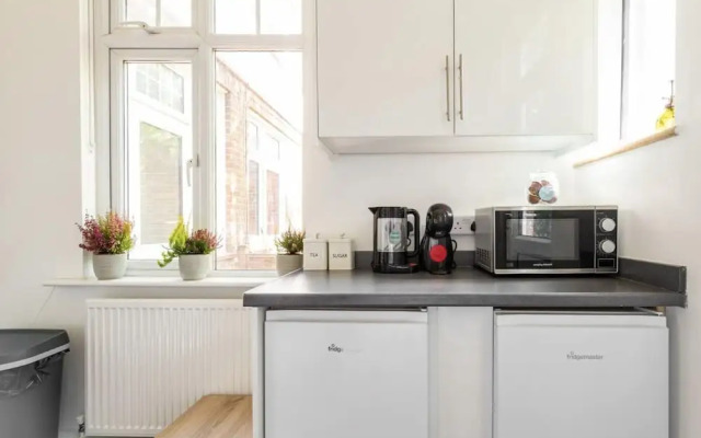 Beautiful 1-bed Apartment With Garden in London