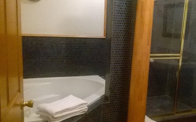 The Black Pearl Suites