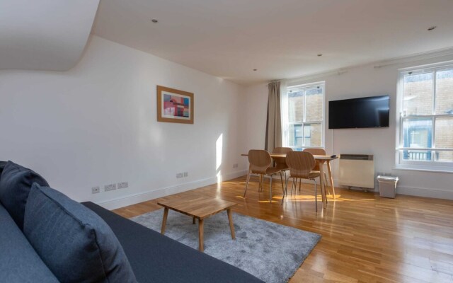 Spaciously Renovated 2BD Flat - Camden