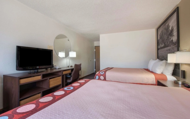 Super 8 College Station
