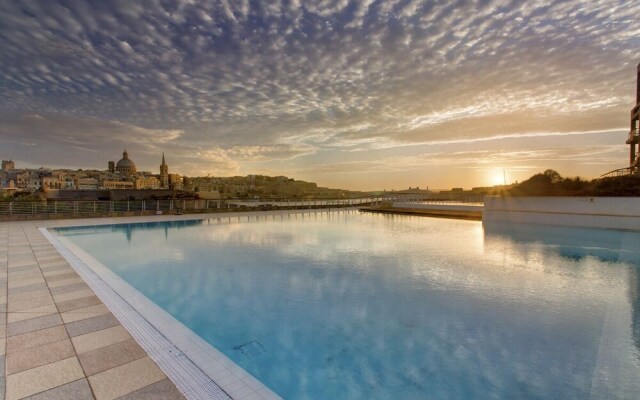 Luxurious Apt With Ocean Views and Pool in Tigne Point