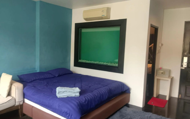 Raha Grand Hotel