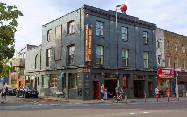 New Globe Hotel