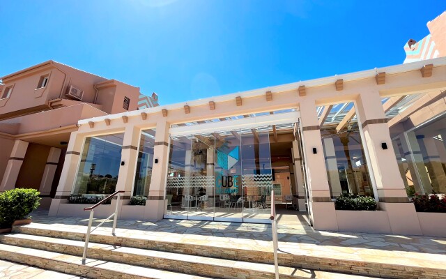 Los Amigos Beach Club Hotel