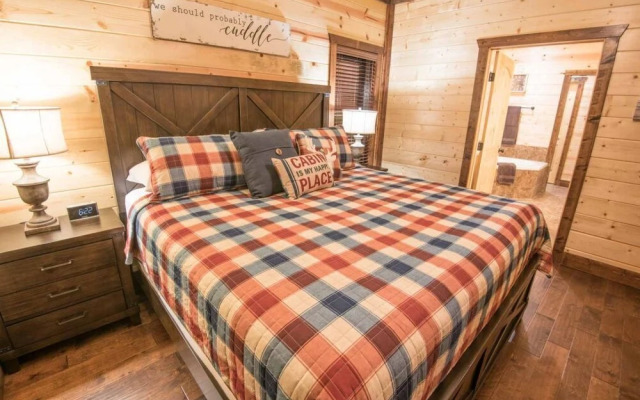 Simmer Down Lodge - 5 Br Cabin