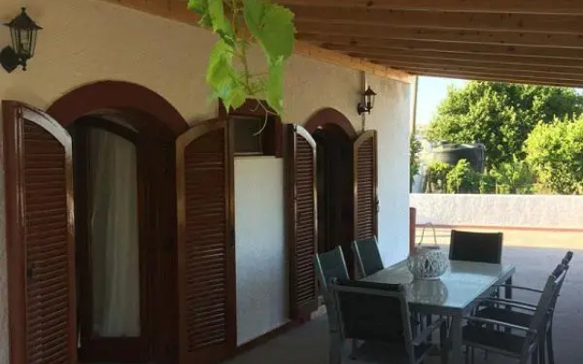 Villa Ampelia