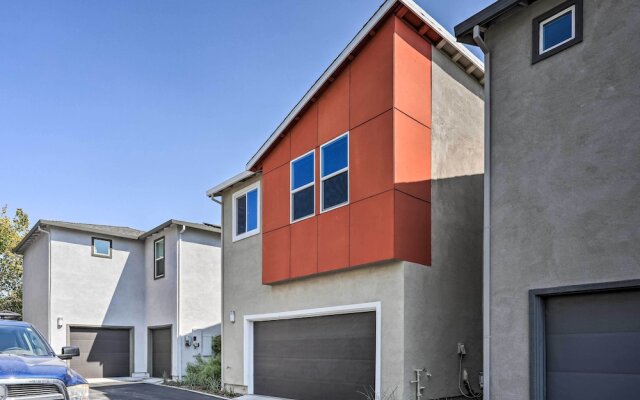 Pet-friendly Elk Grove Retreat w/ Balcony!
