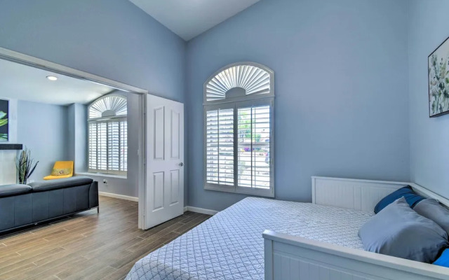 Private Patio, Gas Grill: Stylish Phoenix Home!