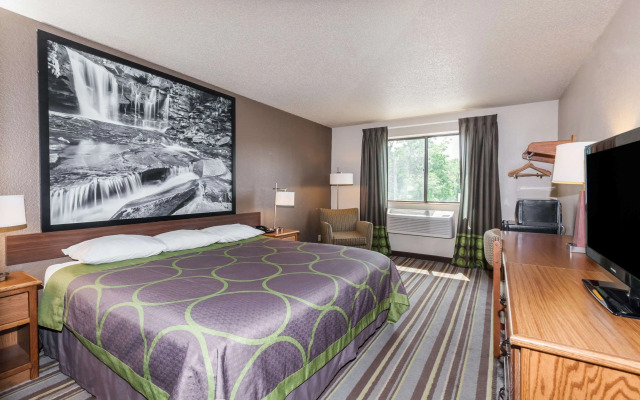 Super 8 by Wyndham Dunbar/Charleston Area