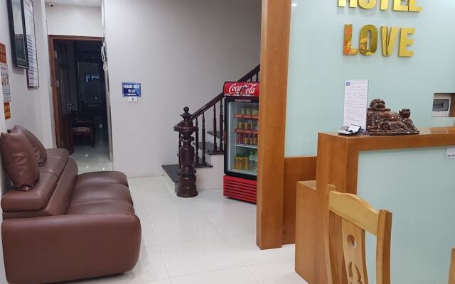 Love Hotel by OYO Rooms