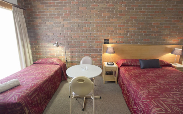 Country City Motor Inn