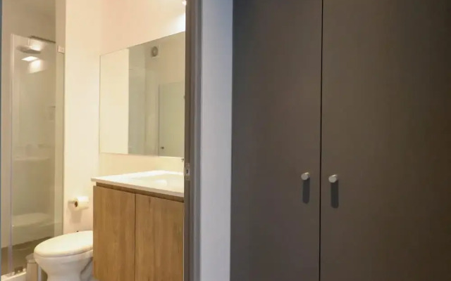 w Marvelous 1BR w Balcony in San Isidro