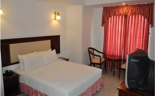 Tn Eden Hotel by OYO Rooms