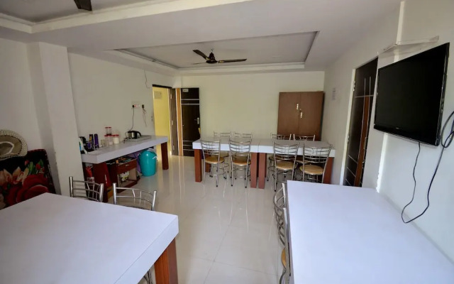 Om Guest House