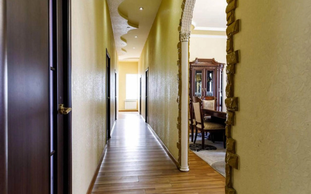 Large 5 bedroom VIP Villa 2