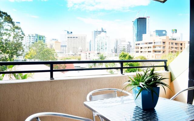 Spring Hill Mews Apartments