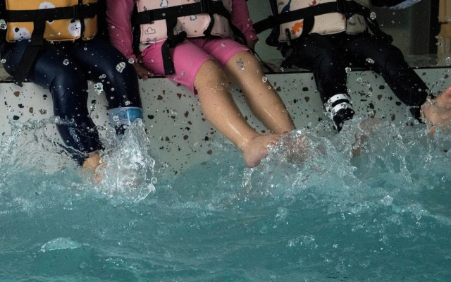 Doan Kids Pool Villa Hotel