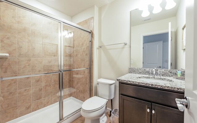 Tvpm-4638td/sr 5 Bedroom Townhouse by RedAwning