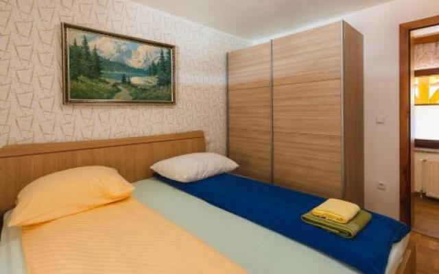 Apartment Ledrar