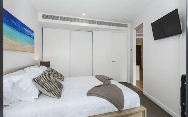 Sandy Hill Apartments by Ready Set Host