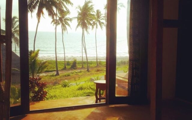 Domokuchu Beach Bungalows